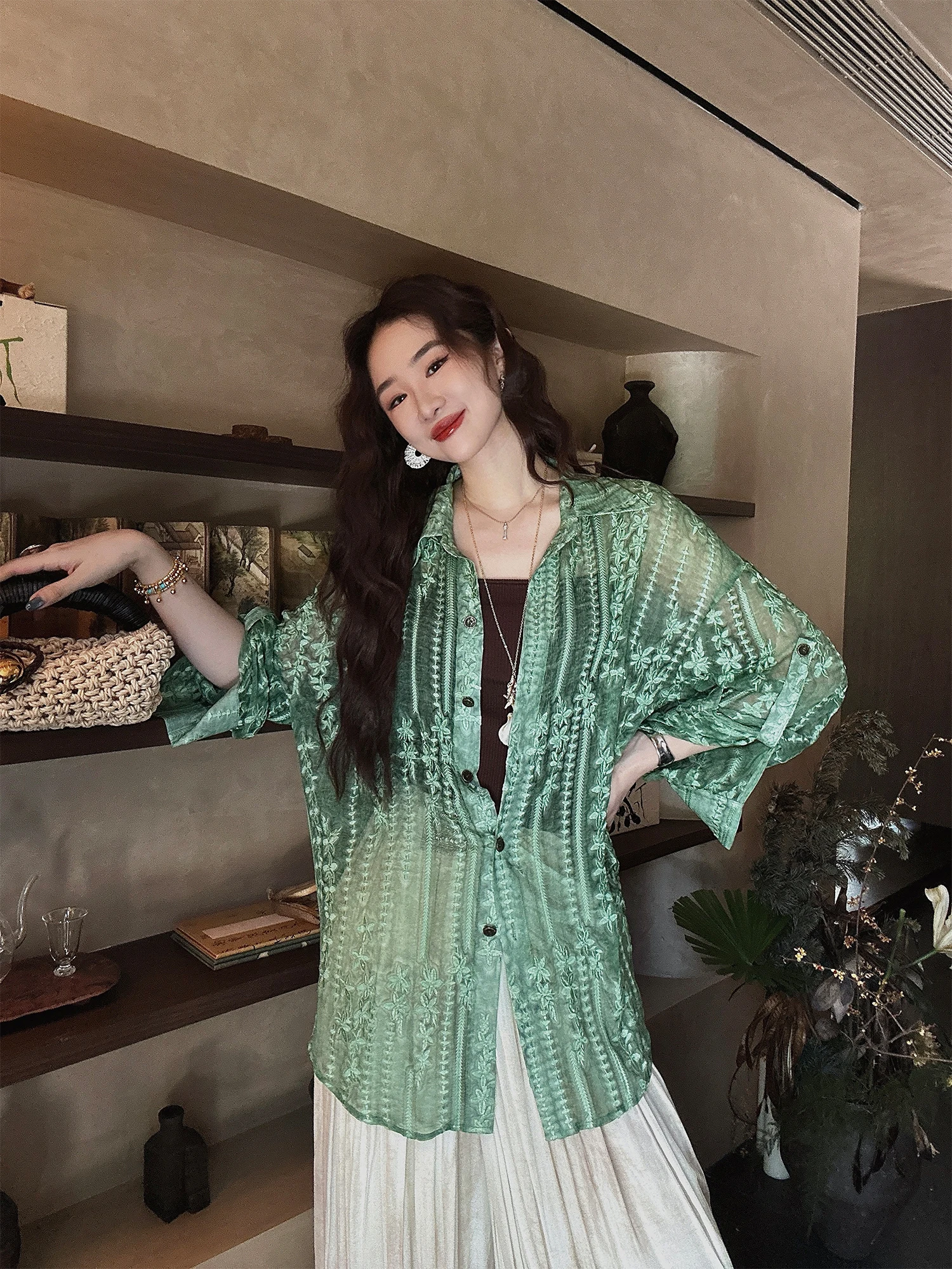 

Женские шелковые брюки Sanji Bla с цветочной вышивкой, новинка 2025, простые свободные посадки для поездок на работу, Cool Sensation No Sve на пуговицах