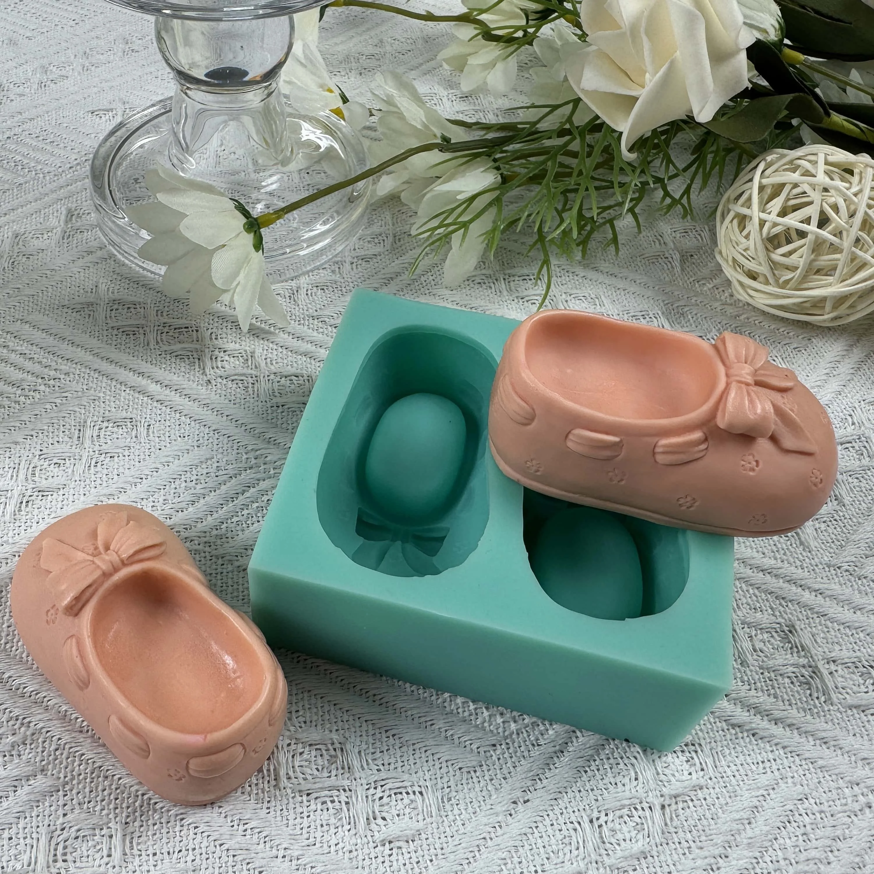 3D buta DIY silikonowe do mydła formy pachnące wosk Melt formy świec czekolada forma do masy cukrowej zdobione epoksydowe gipsowe formy rzemieślnicze