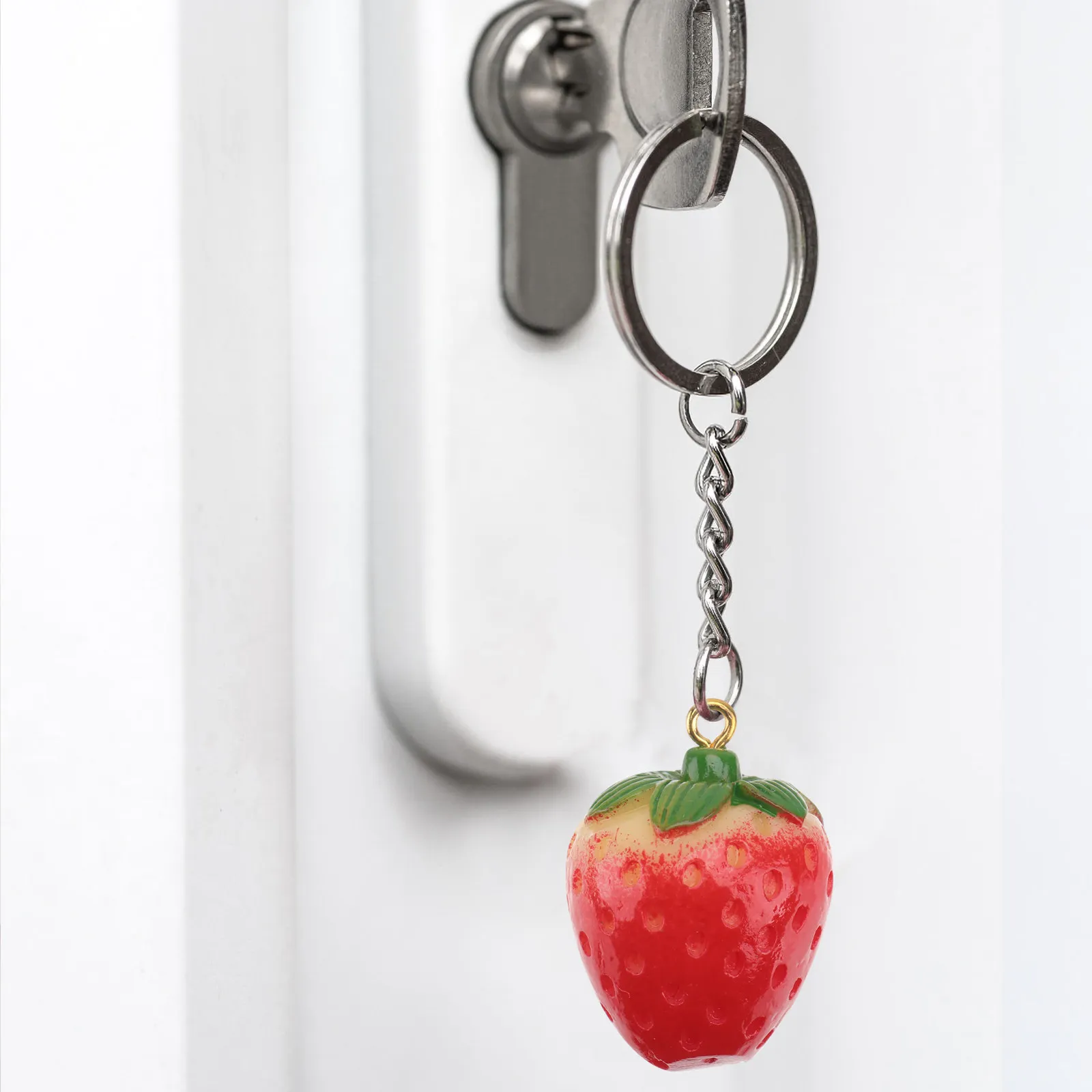 

10 шт. имитированных клубничных брелоков-подвесок, красные, для изготовления украшений своими руками, из смолы, ручной работы, для серег и ожерелий