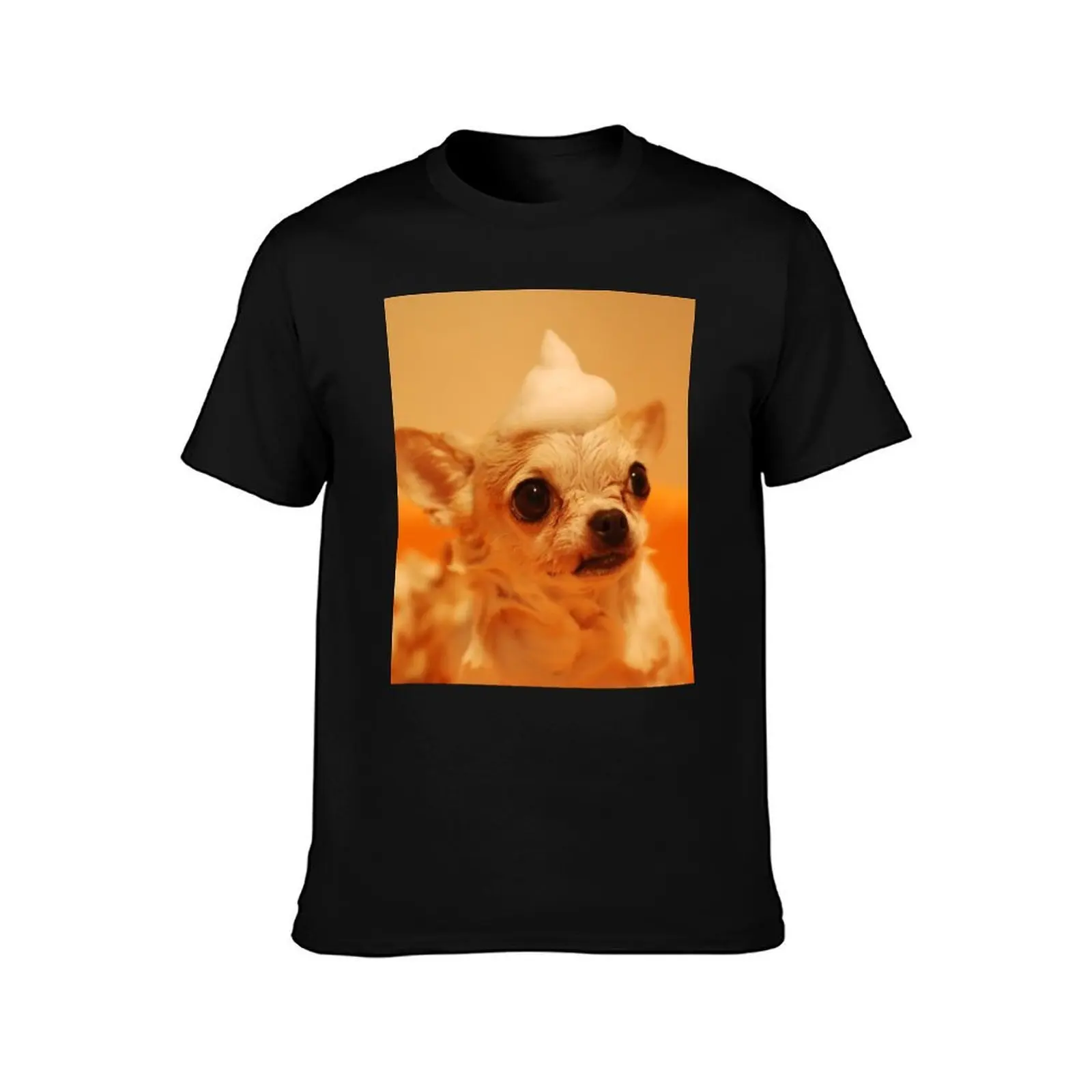 Chihuahua Dog Taking a Bath T-Shirt Classic Basic Casual T-Shirt