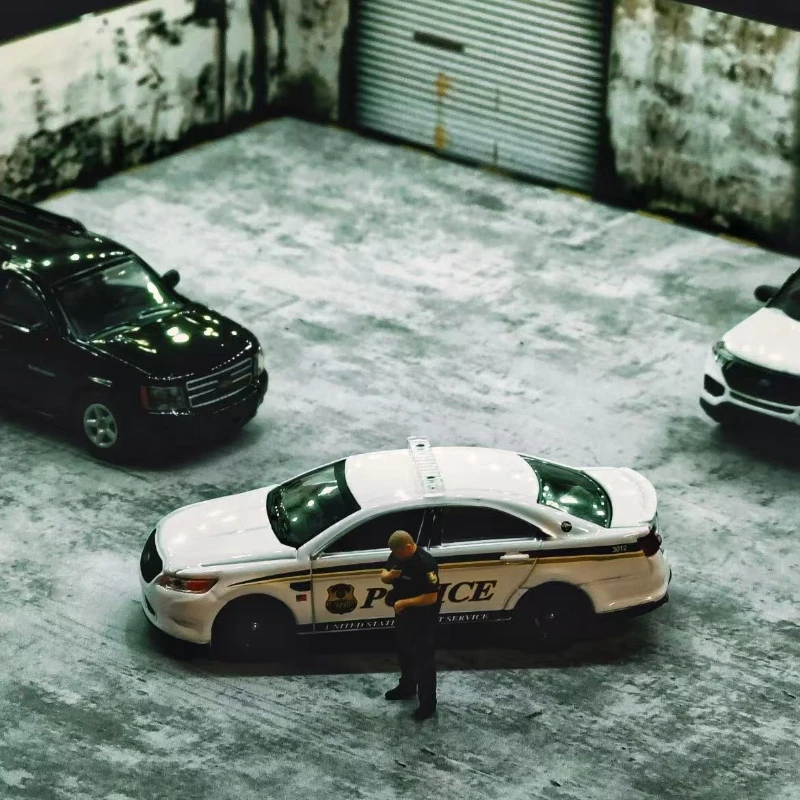 

1:64 2015, Ford Police Interceptor, высокая имитация сплава, модель автомобиля, Коллекционная игрушка, подарок, сувенир, коллекционные предметы, детское украшение