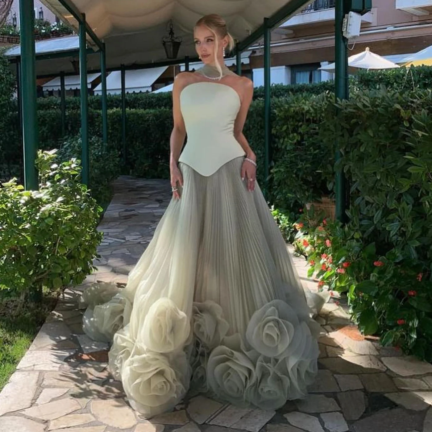 Charming Sage Green 3D Flowers Prom Gown Party Dresses Pleated Organza Strapless Arabic Dubai Formal Occasion Dress Custom Made