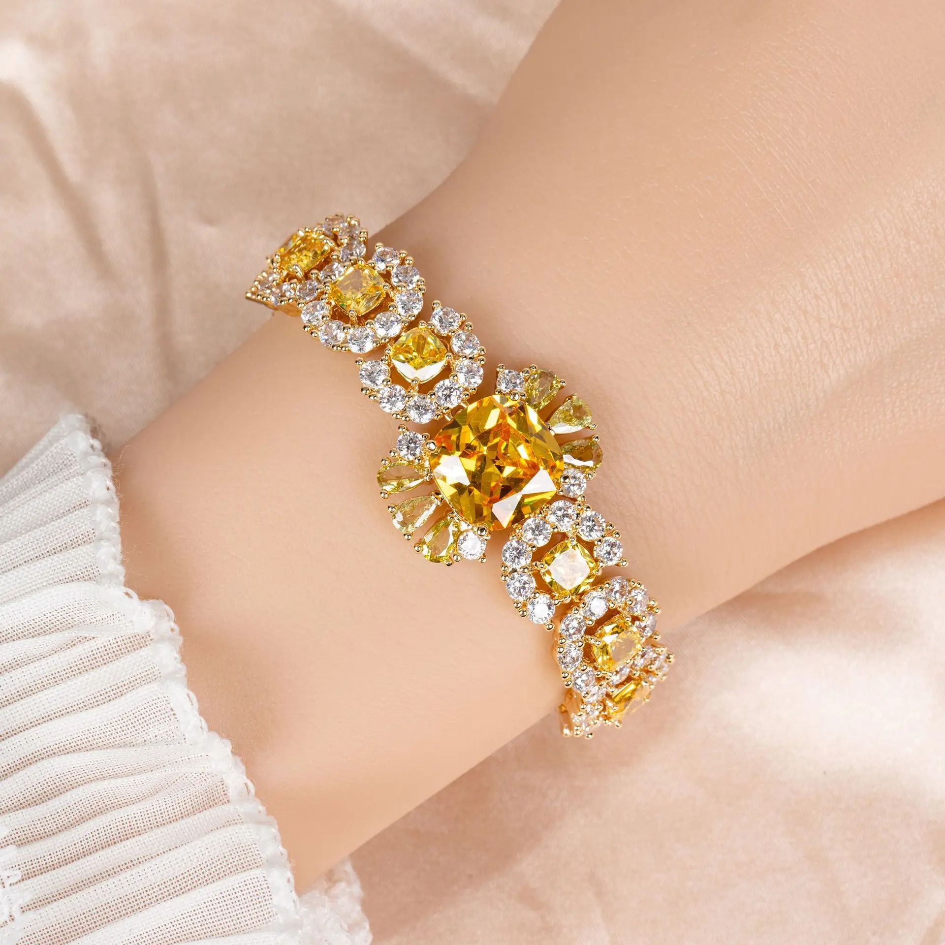 

Light Luxury Luxury Sparkling Charming yellow Bracelet Multicolour Women's Costume Jewellery Set Wedding Party Banquet Gift Z-74