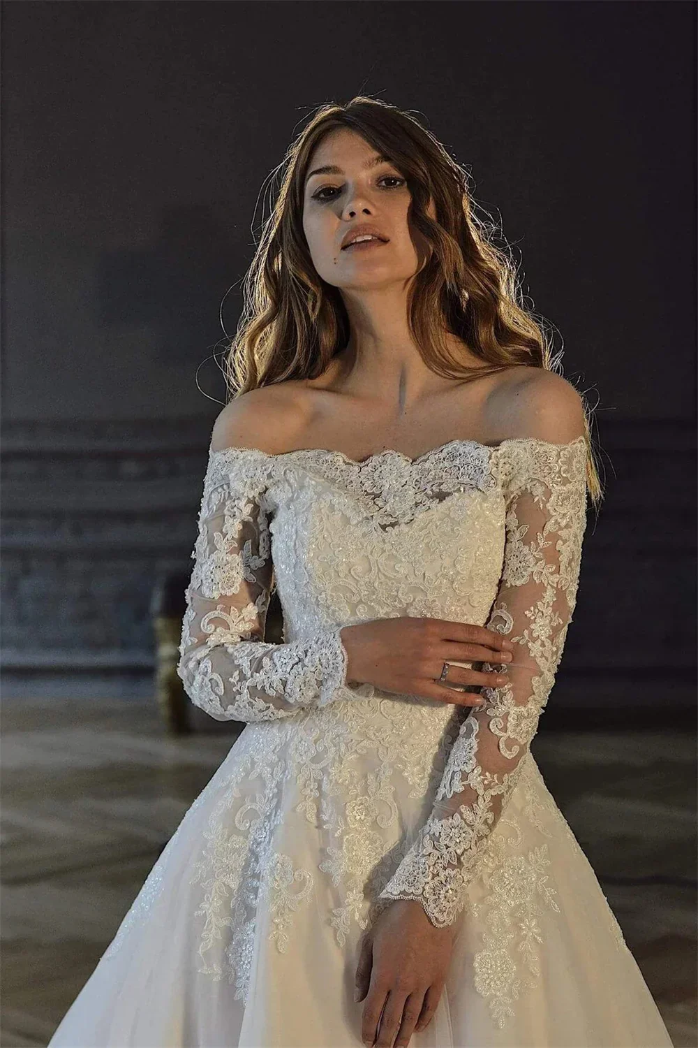 فساتين زفاف Flavinke مخصصة مكشوفة الكتف وأكمام طويلة مزينة بالدانتيل على شكل حرف A 2025 فساتين العروس vestidos de novia