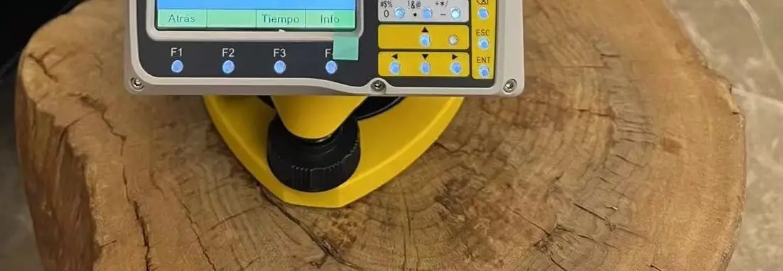 Cost-effective SOUTH N3/NTS-332R15M Total Station With Trigger Key 2'' Accuracy Land Surveying Instrument Total Station