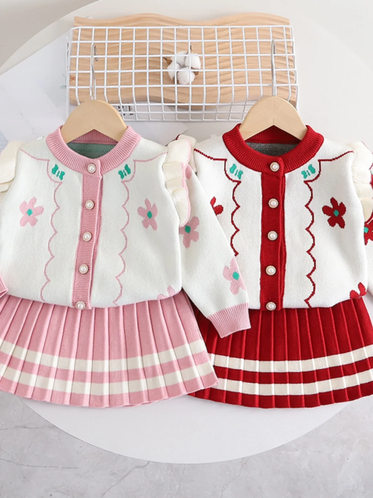 韓国風女の子用ニットドレスセット、ふわふわスカートとオープンカーディガン、花柄のツーピーススーツ、ベビー女の子用