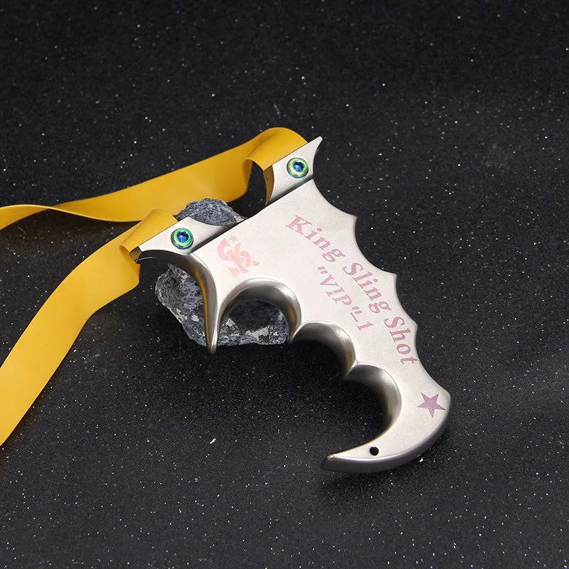 

High Precision New Outdoor Sniper Precise Straight Board Horn Slingshot Flat Leather Quick Press Clip Hunting Supplies