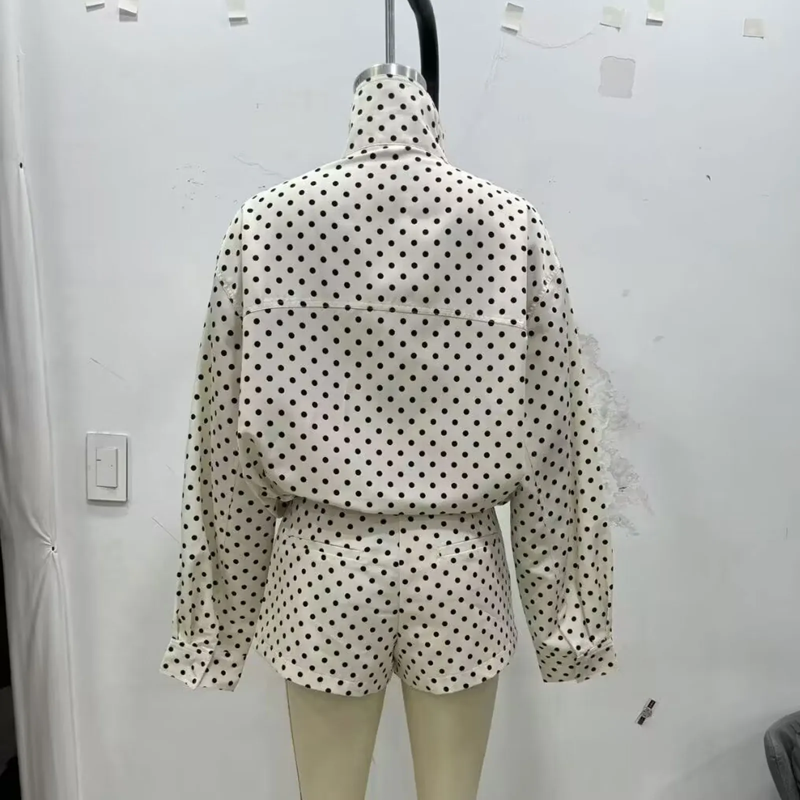 HH Weibliche Herbst Mode Polka Dot Gedruckt Set Lange Ärmel Rollkragen Kordelzug Jacke + A-line Shorts frauen Vintage Anzug – Detail 18