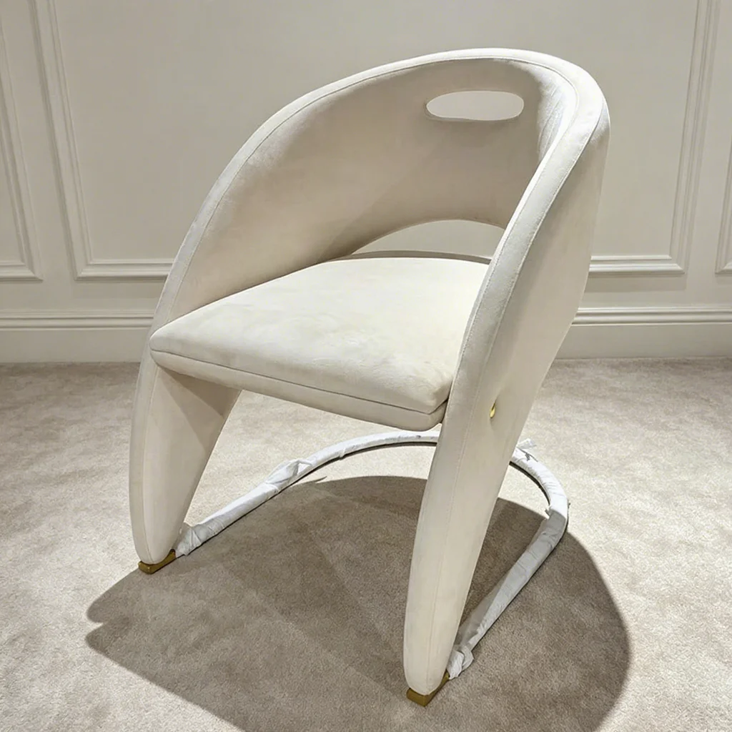 //Stylish Upholstered Dining Room Chair With Armrests And Stainless Steel Frame For Living Room And Banquet