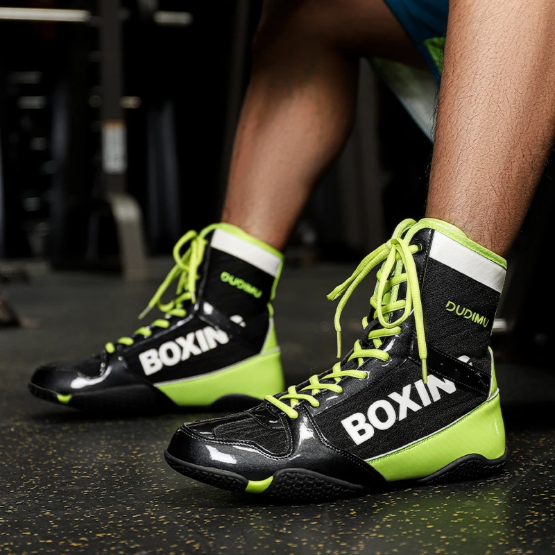 Nuevos zapatos de boxeo profesionales, zapatillas de boxeo de lujo para hombres, zapatos de boxeo de lucha para mujeres y niños, lucha ligera para exteriores