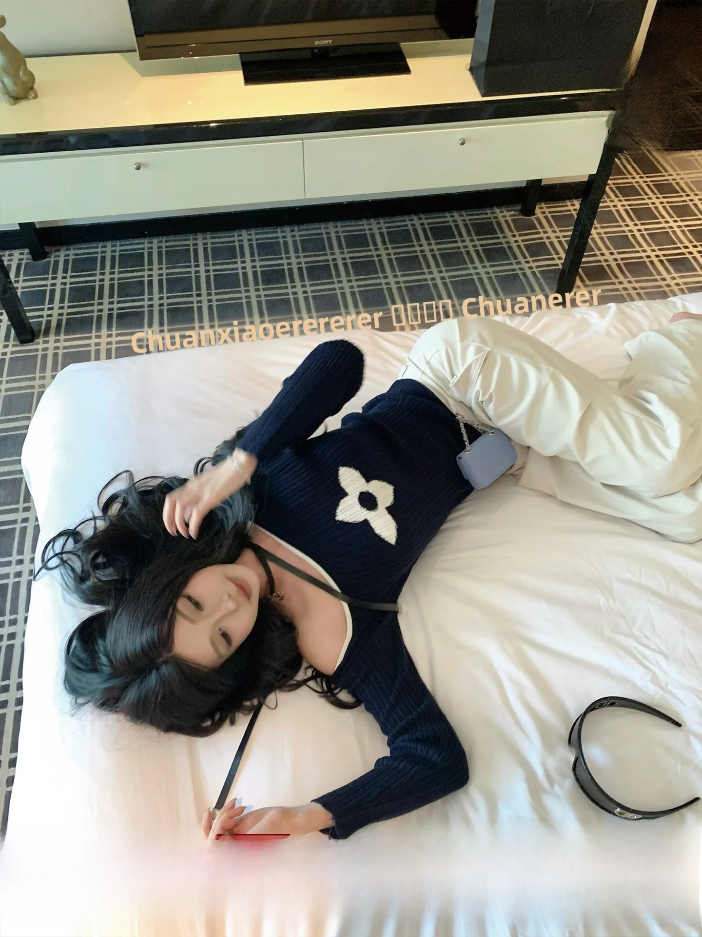 

Повседневный трикотажный топ Okaaay с цветовыми блоками, облегающий женский топ с цветочным принтом, простой дизайн, топ с открытыми плечами