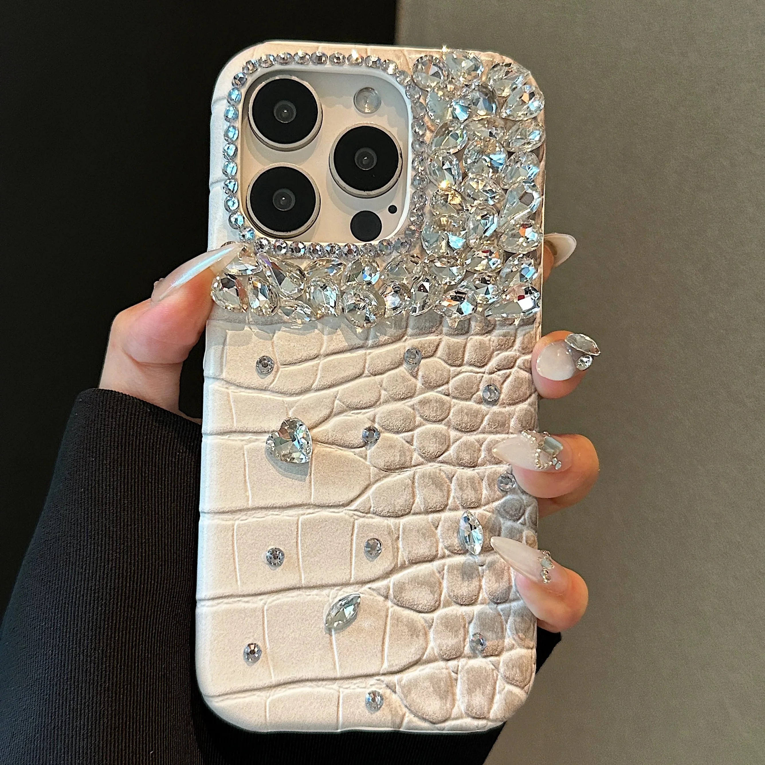 

High flash crocodile leather patterned rhinestone case, suitable for Apple phone cases