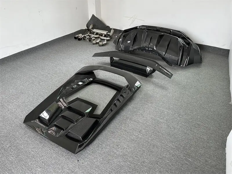 T-shaped Forged Matte Carbon Fiber Rear Cover, Tail Wing, Rear Bumper Exhaust for Lamborghini Hura Gan LP580 LP610-4 EVO