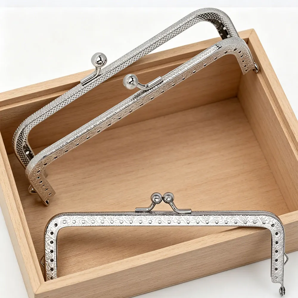 4PCS Metal Purse Frame Kiss Clasp Lock DIY Bag Accessories Coins Purse Frames Kiss Clasp Bags Making Supplies 8.5/10.5/12.5/15cm