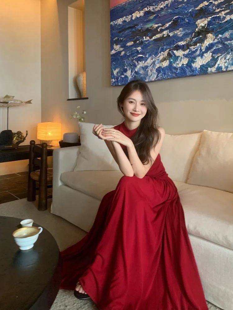 

Легкий комплект из трех предметов: юбка миди с длинным рюшевым подолом, кардиган и футболка, вязаный шелковый женский модный ансамбль, весна 2025