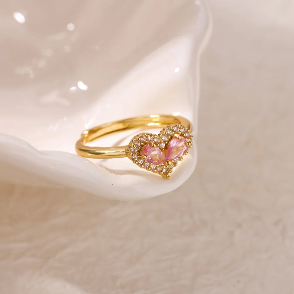 خاتم على شكل قلب من الزركون الملون للنساء لون ذهبي من الفولاذ المقاوم للصدأ على شكل قلب قابل للتعديل لذكرى الزفاف هدية مجوهرات مقاومة للماء