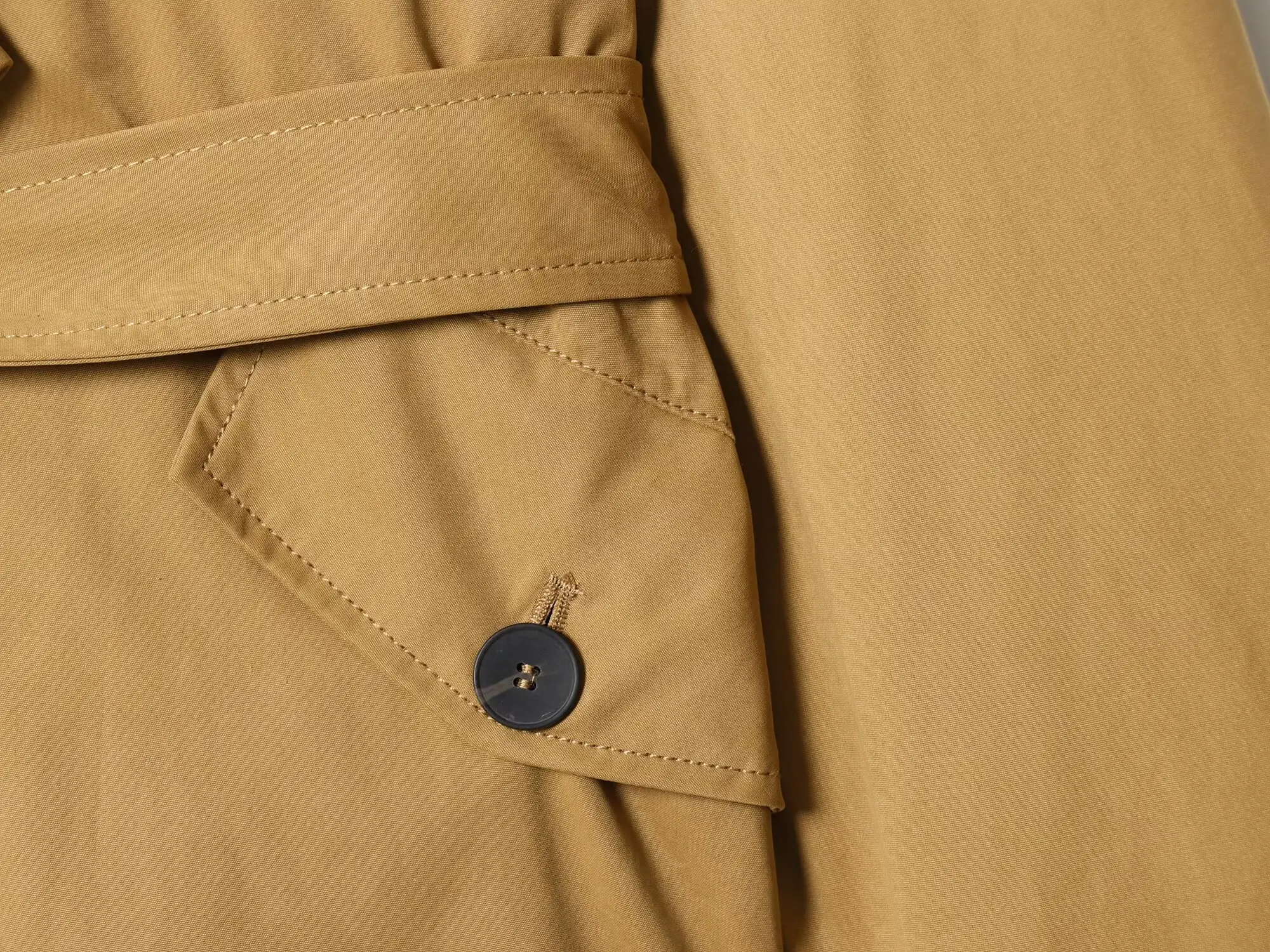 وصل حديثًا لخريف 2025: سترة قصيرة على الطراز الأوروبي والأمريكي مع حزام سترة كاجوال بأكمام طويلة للنساء #6