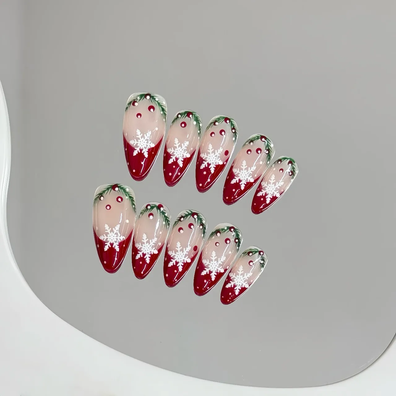 10pcs Handmade Almond Press on Nails Christmas Red French Tree Snowflake Red Bean Design False Nails Wearable Nails Art Tip Girl