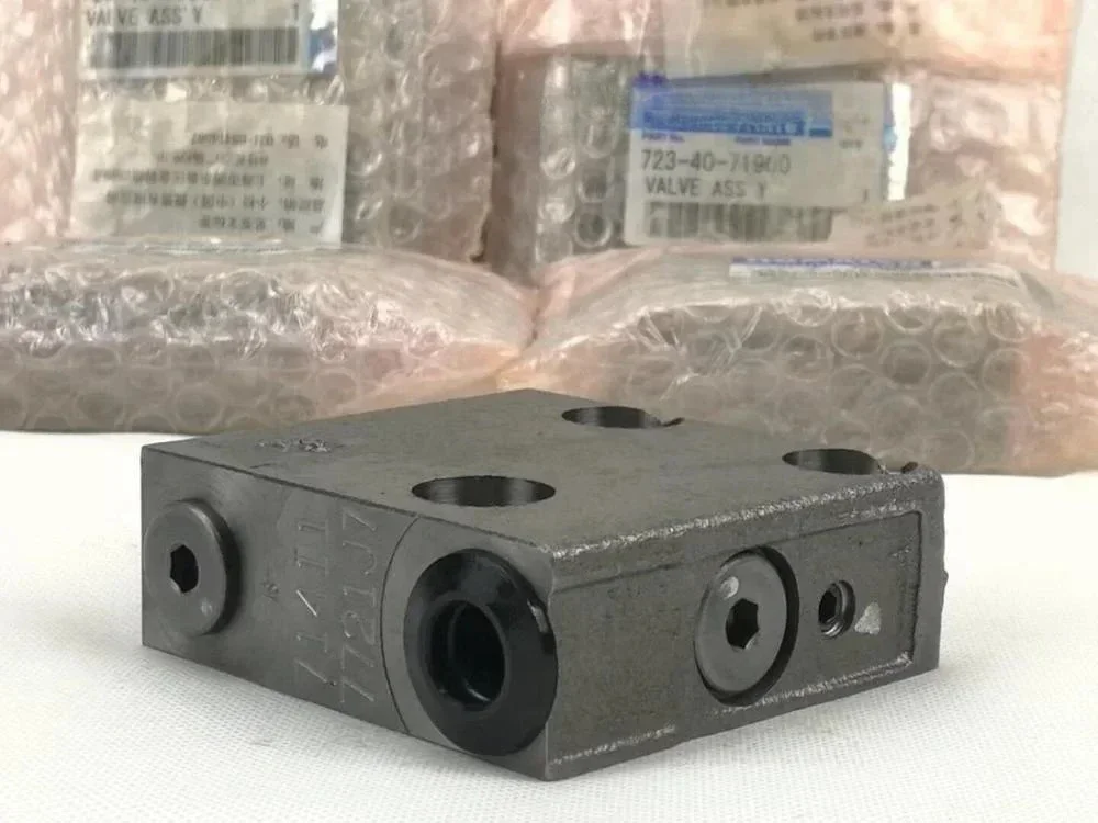 PC200-7 PC200-8 Genuine Reducing Valve 723-40-71900 Valve Assy