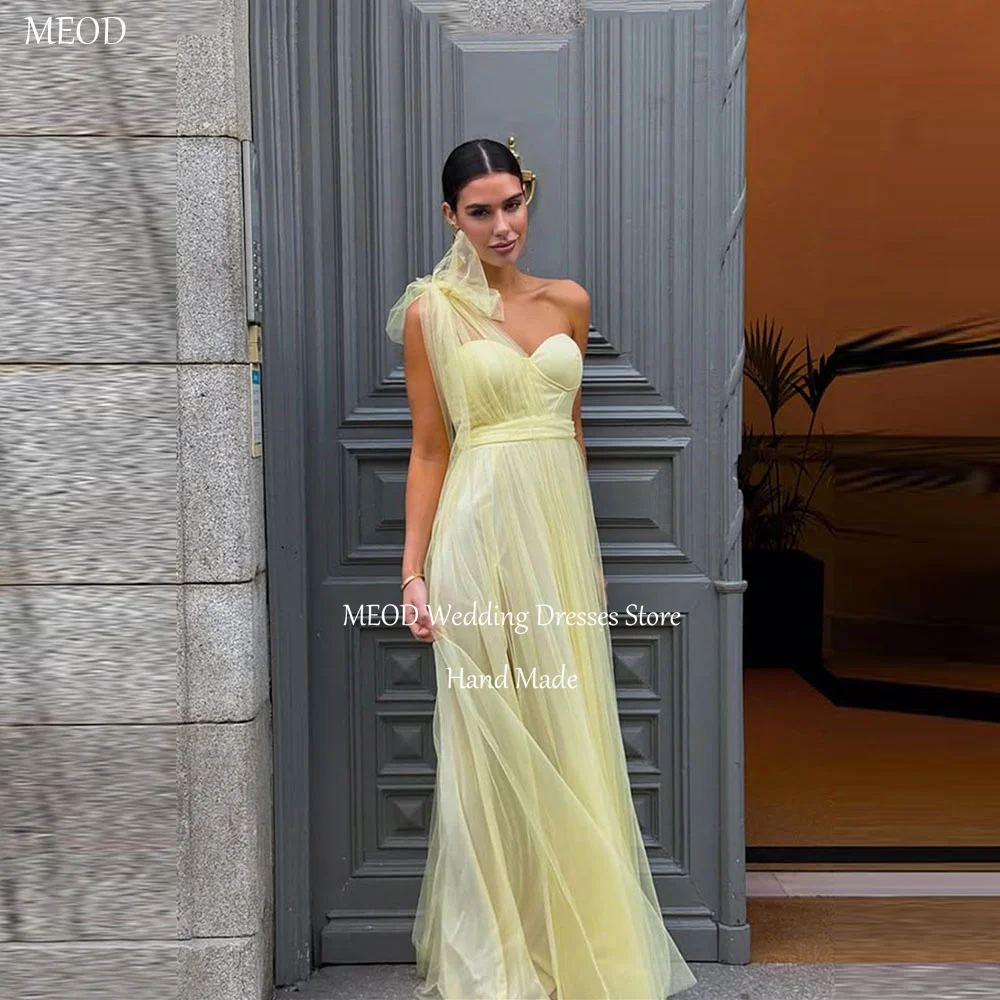 MEOD Gelbe Tüll-Abendkleider, herzförmiger Ausschnitt, rückenfrei, hoher Schlitz, Ballkleid, bodenlang, One-Shoulder-Kleider für Frauen, individuell gestaltet