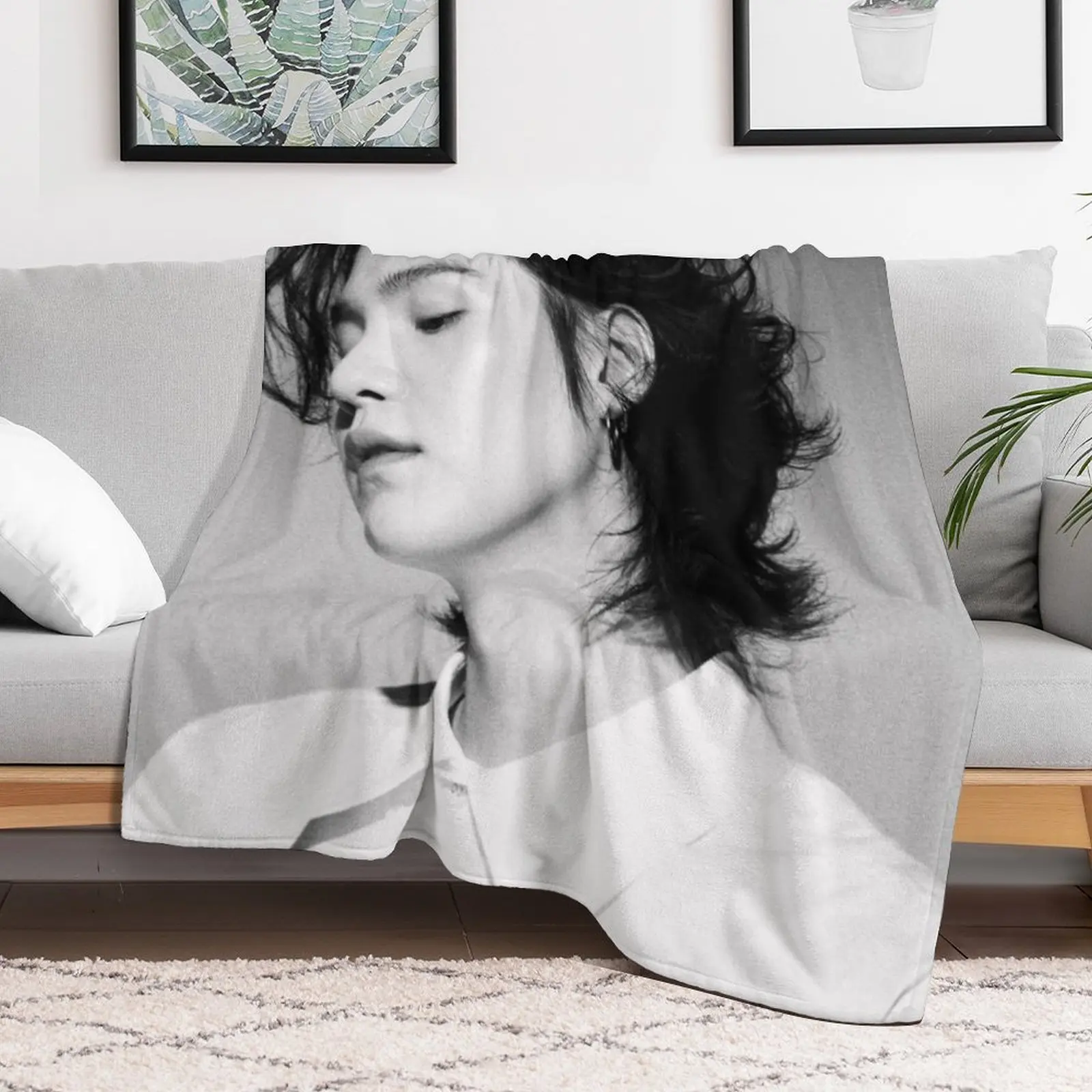 Majestic Long Haired Yoongi Throw Blanket Sofa Throw Travel Blankets