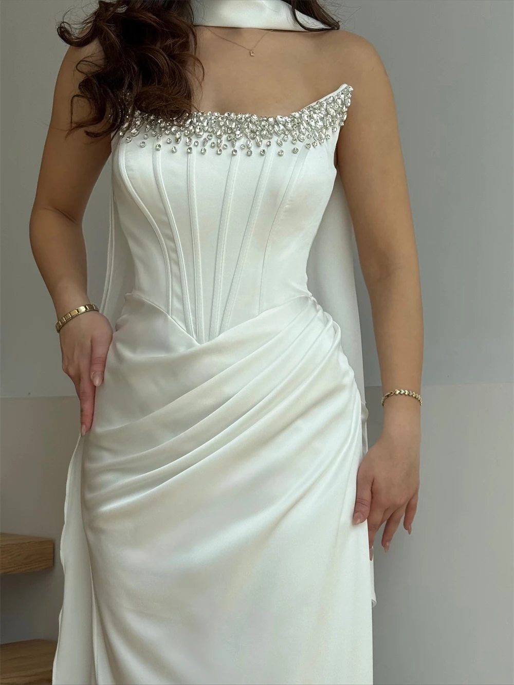 

Customized Simple White Satin Evening Dress Formal Strapless Sleeveless Celebrity Gowns Sexy Straight Sweep Train Prom Dresses