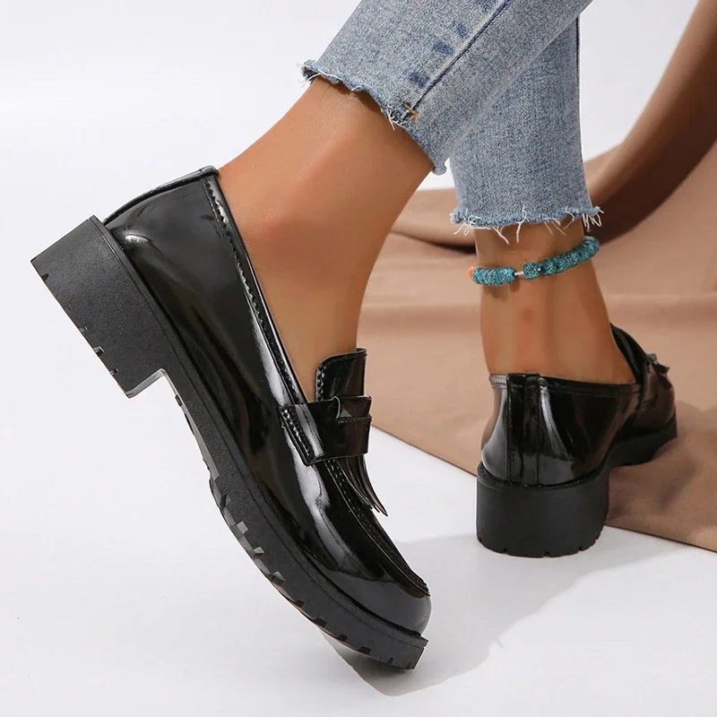 Black Patent Leather Platform Loafers Women Fashion Tassels Shallow Flats Shoes Woman British Style Middle Heels Office Shoes