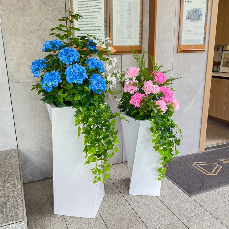 

Simulation hydrangea flower floor placement fashionable geometric shape fiberglass large flower pot combination