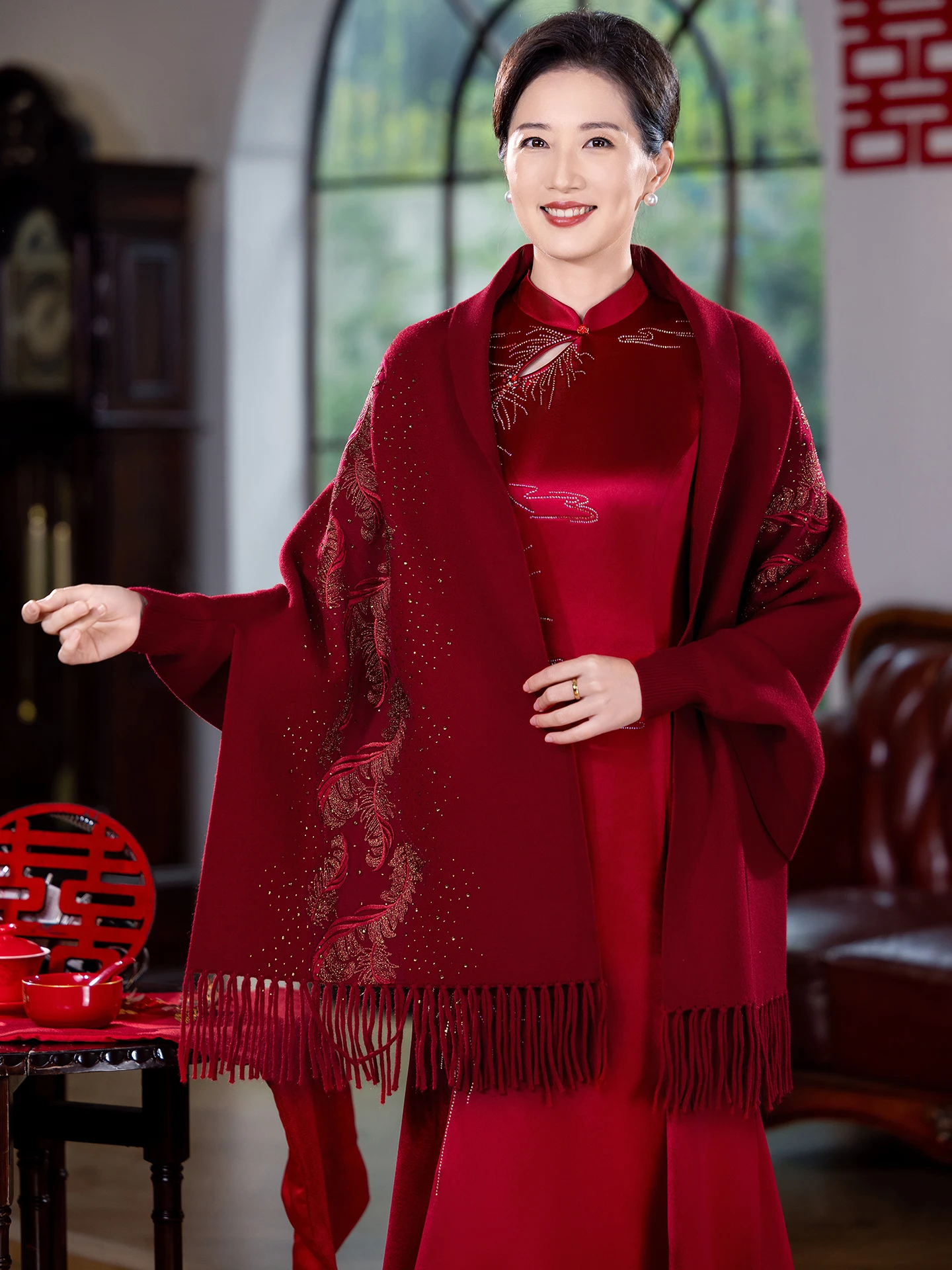 Elegante-veste-de-ceremonie-pour-femme-chale-de-mariage-haut-de-gamme-nouvelle-collection-automne-hiver-2025