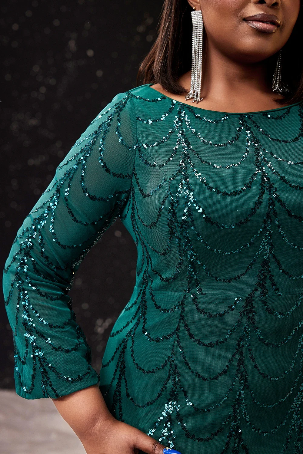 Abito da sera verde elegante taglie forti da donna con girocollo a maniche lunghe con paillettes glitterate per cocktail, ospite di matrimonio, sirena maxi