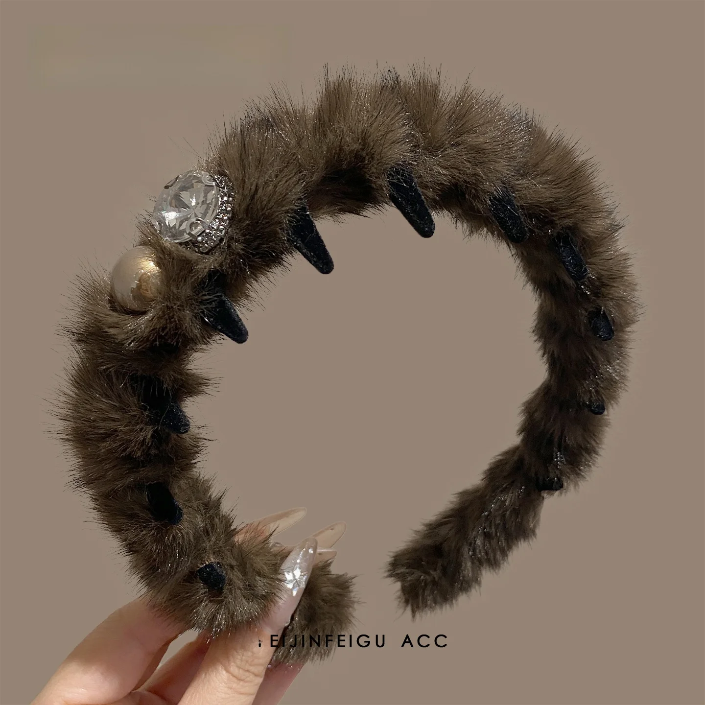 tiara-de-cabelo-fena-de-pelucia-com-contas-e-presilha-dentada-estilo-vintage-para-outono-inverno-com-design-que-eleva
