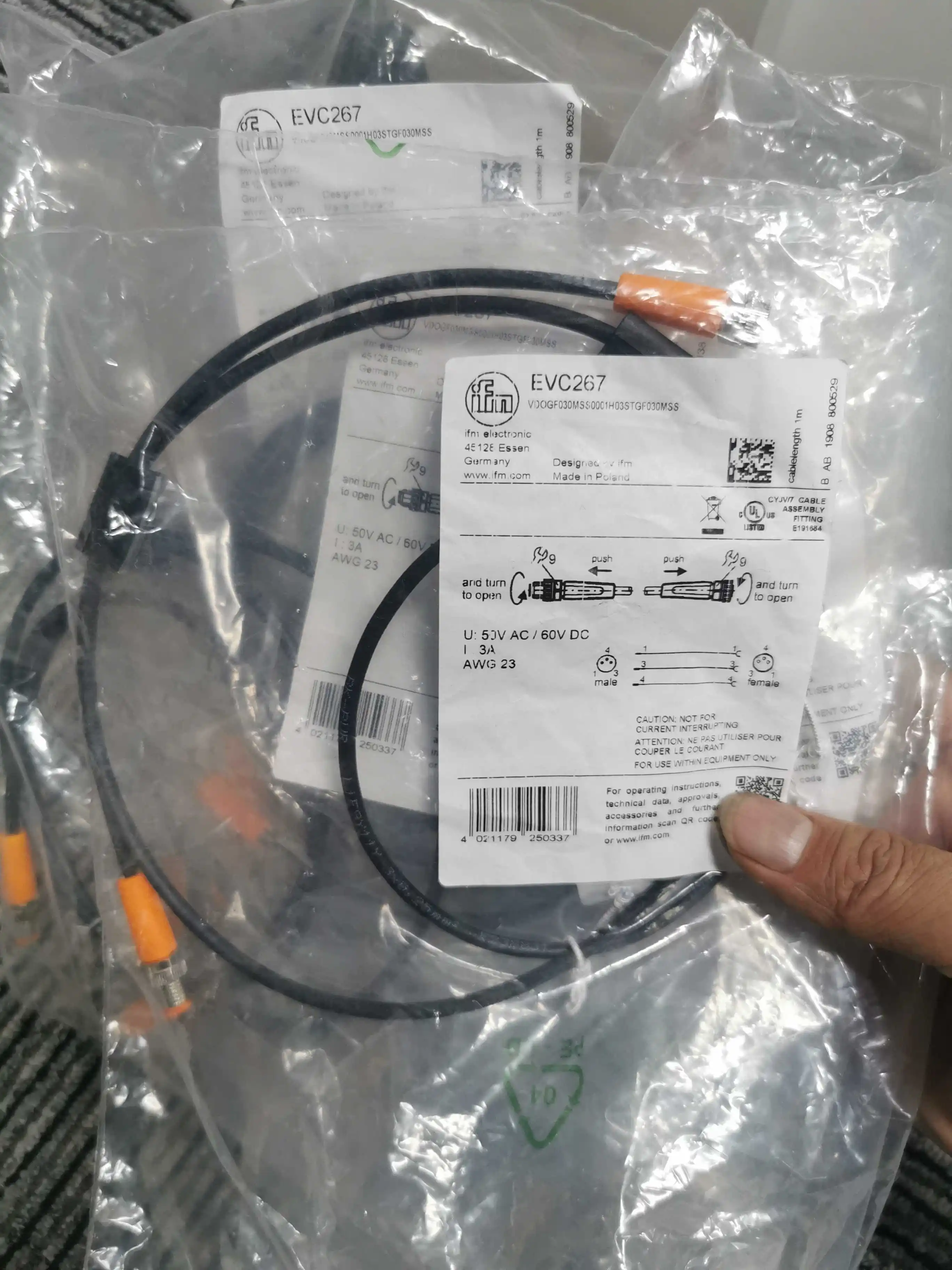 

New original IFM EVC267 sensor connection cable