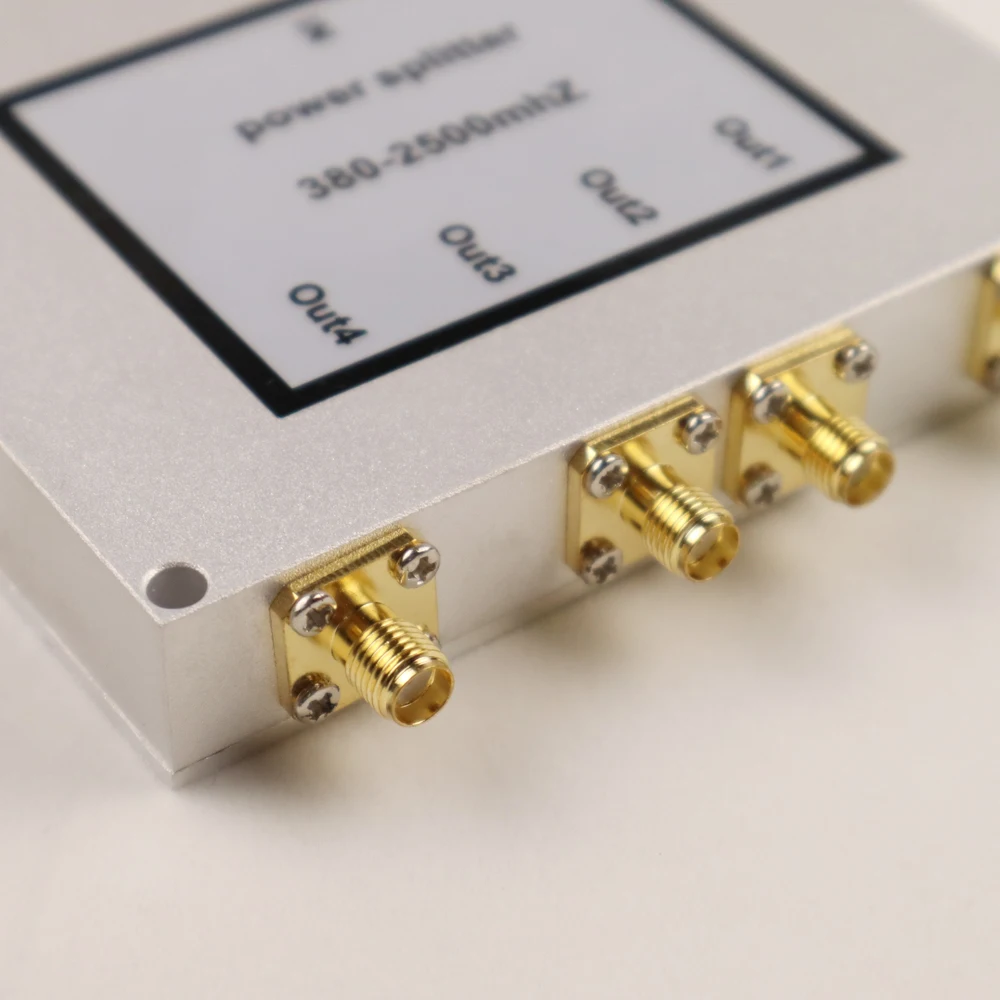 ZQTMAX 380MHz~2500MHz 4 Way SMA Power Splitter female divider for mobile Signal Booster TV Walkie talkie Divider Microstrip