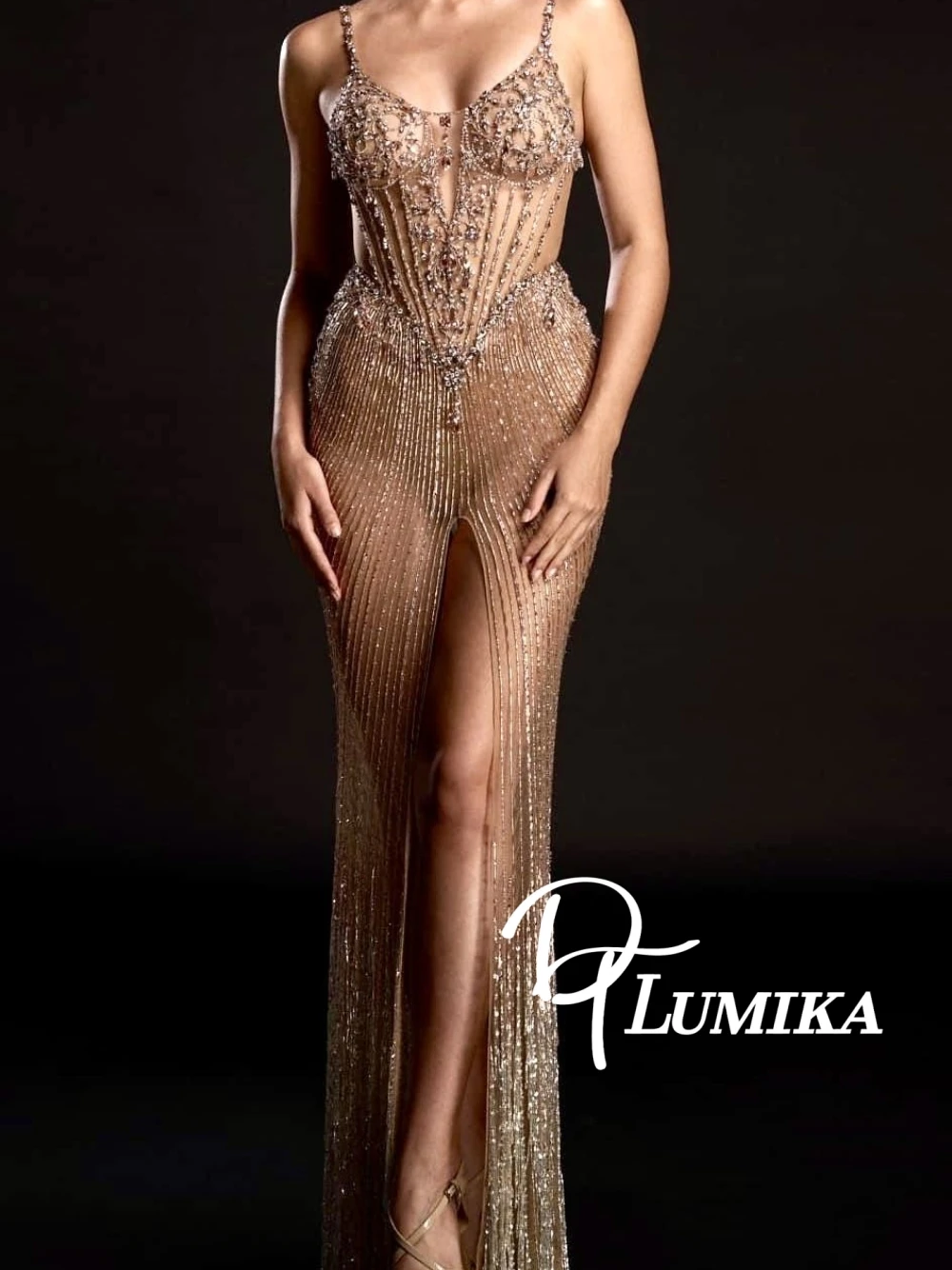 Sexy Front Slit Shimmering Bodycon Evening Dress Modern Thin Straps Beaded Corset Cocktail Gown Charming Sequined Women Wear