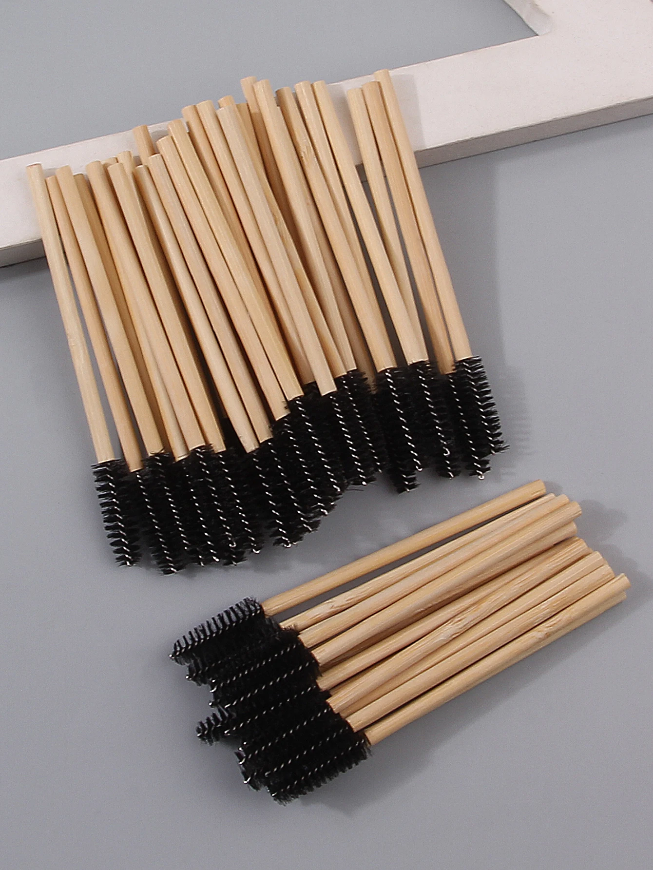 50PCS high-end bamboo-handled spiral mascara brush,curling eyebrow brush, multi-functional mini mascara brush, portable eye tool