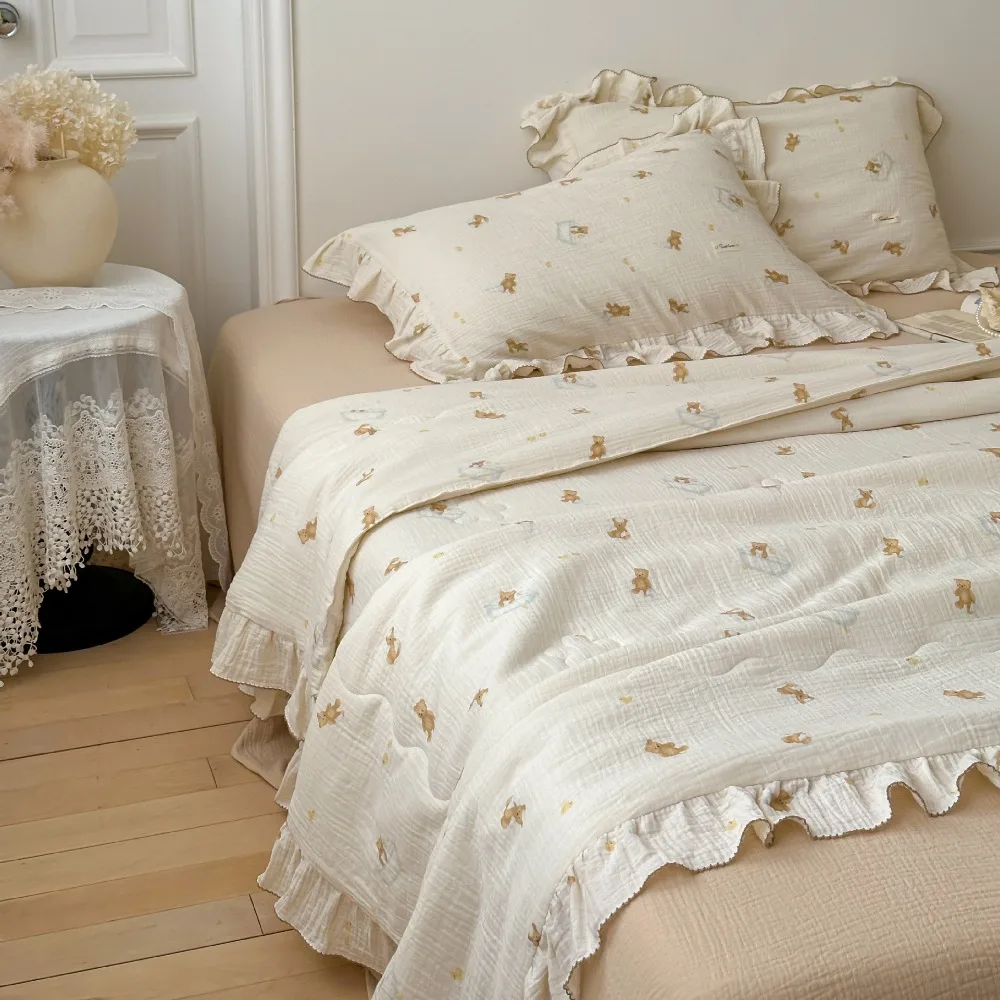 Cute Bear Print Ruffle Cotton Summer Quilt Muslin Summer Blanket Lightweight Thin Blanket Air-conditioning Quilt