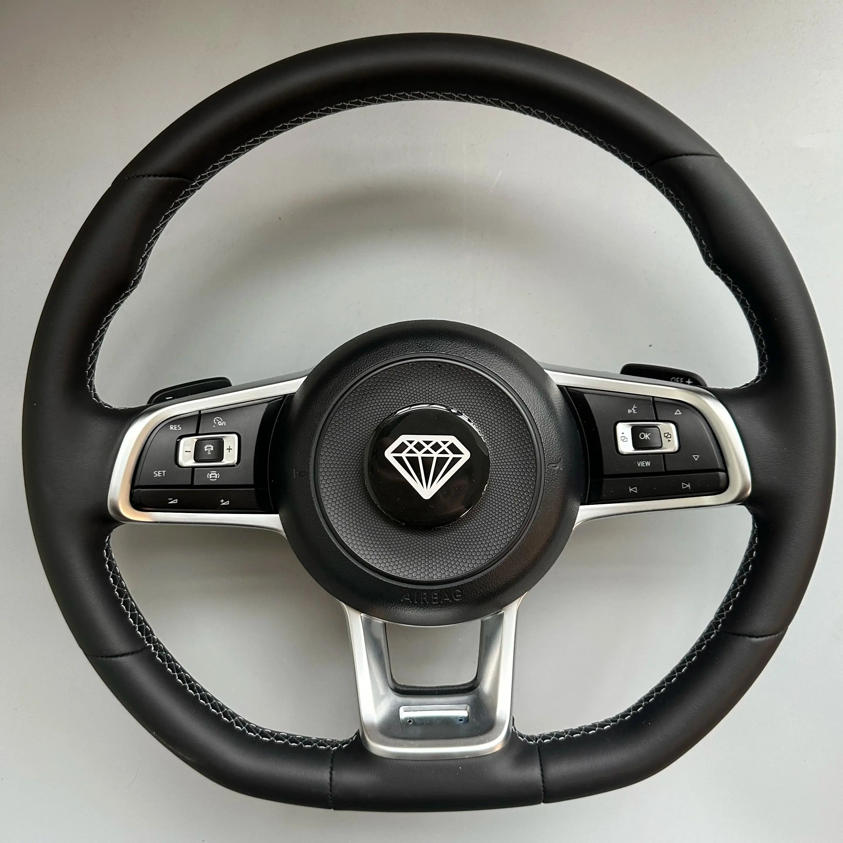 Custom Lenkrad Volant Basic Style Full Leather Steering Wheel for Volkswagen VW Passat Golf 7 MK7 Mk7.5 Polo Tiguan Jetta GTI