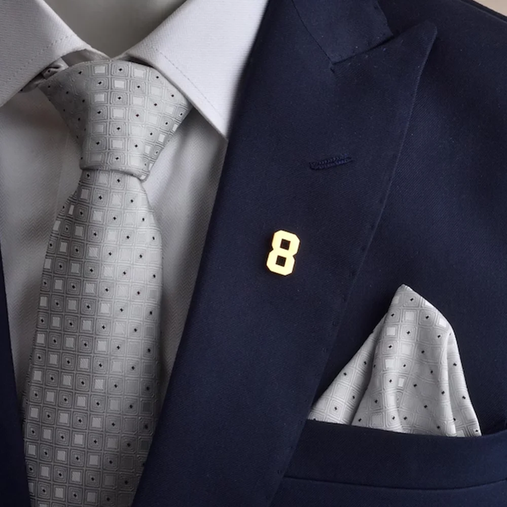 

Брошь с номером по индивидуальному заказу, мужская золотая брошь из нержавеющей стали, юбилейный значок, значок с номером, индивидуальный подарок