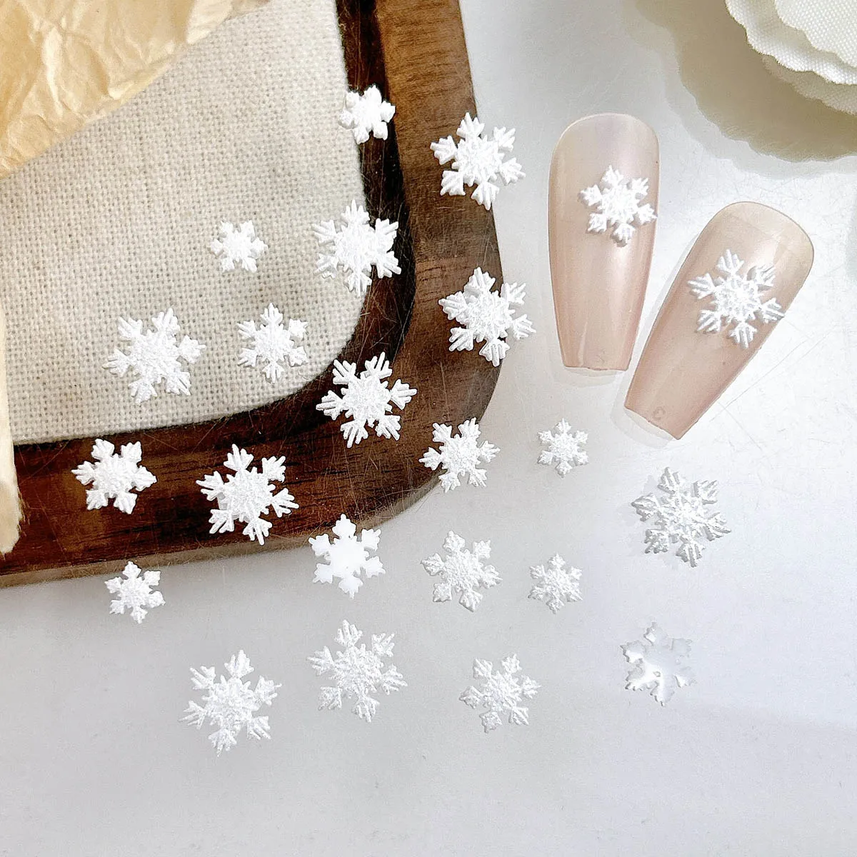 60 قطعة الإبداعية غرامة تألق الأبيض ندفة الثلج الراتنج مسمار السحر ثلاثية الأبعاد الحد الأدنى سداسية ندفة الثلج مسمار الفن زينة DIY الأظافر #3