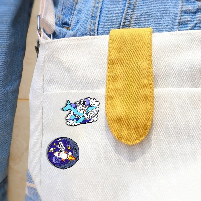 Interstellar Space Astronaut Brooch Creative Rocket Spaceman Whale Cartoon Badge Alloy Pin For DIY
