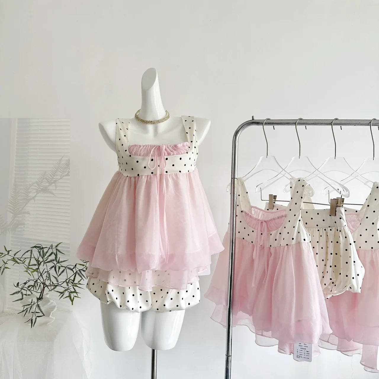 Conjunto de 2 Piezas Verano 2026, Dulce, Kawaii, Elegante, para Mujer, con Diseño de Lunares, Top + Pantalones Vintage, Estilo Coreano Chic y Popular