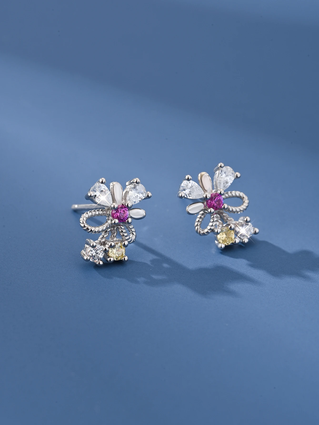 

Красочные цветы ~ полые женские серьги из стерлингового серебра 925 пробы с инкрустацией цирконом, сладкий темперамент, ювелирные изделия для поездок на работу, праздничный подарок