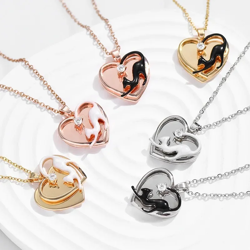 

Titanium steel multi-color double-layer pendant, retro necklace, elegant collarbone chain, fashionable clothing collarbone chain