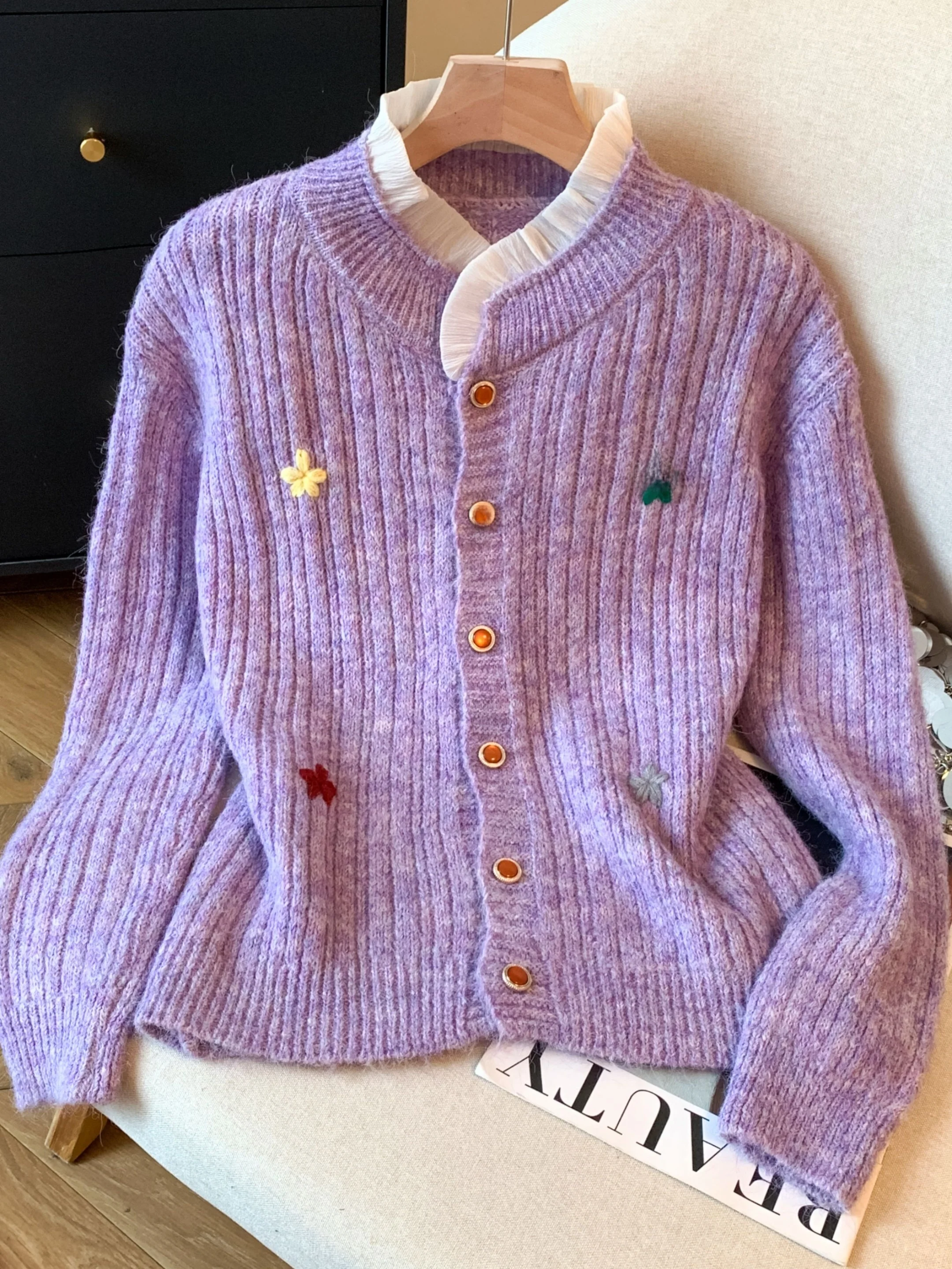 

Женский длинный вязаный свитер Sve, пальто, мягкий, уютный, с дизайном, для поездок на работу, в Корейском стиле, свободный крой, с V-образным вырезом и пуговицами