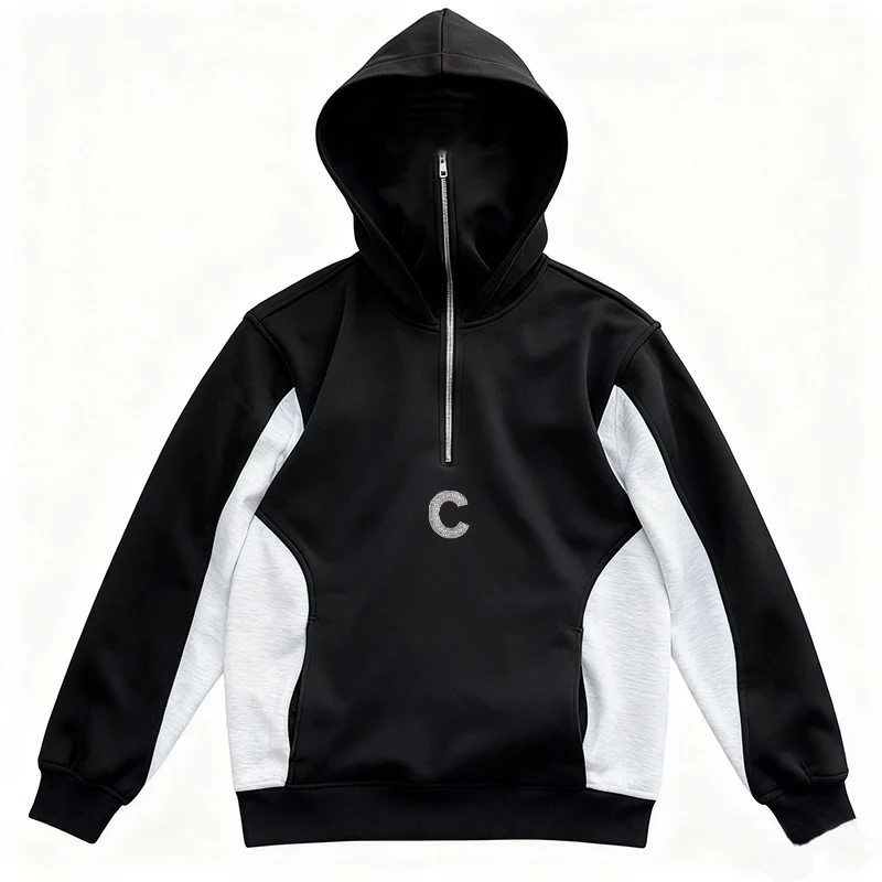 Felpa con cappuccio patchwork in bianco e nero stile casual per l'inverno 2025 Pullover con mezza cerniera Top alla moda e versatile