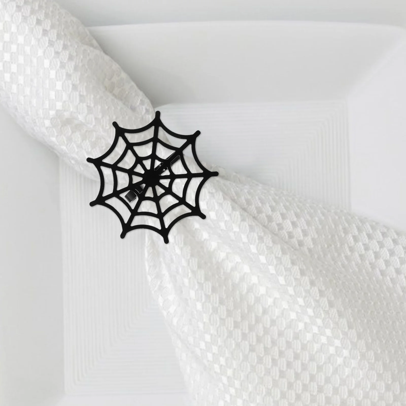 

12Pcs Halloween Spider Web Napkin Rings Black Metal Napkin Holder Serviette Buckle Party Supplies Dining Table