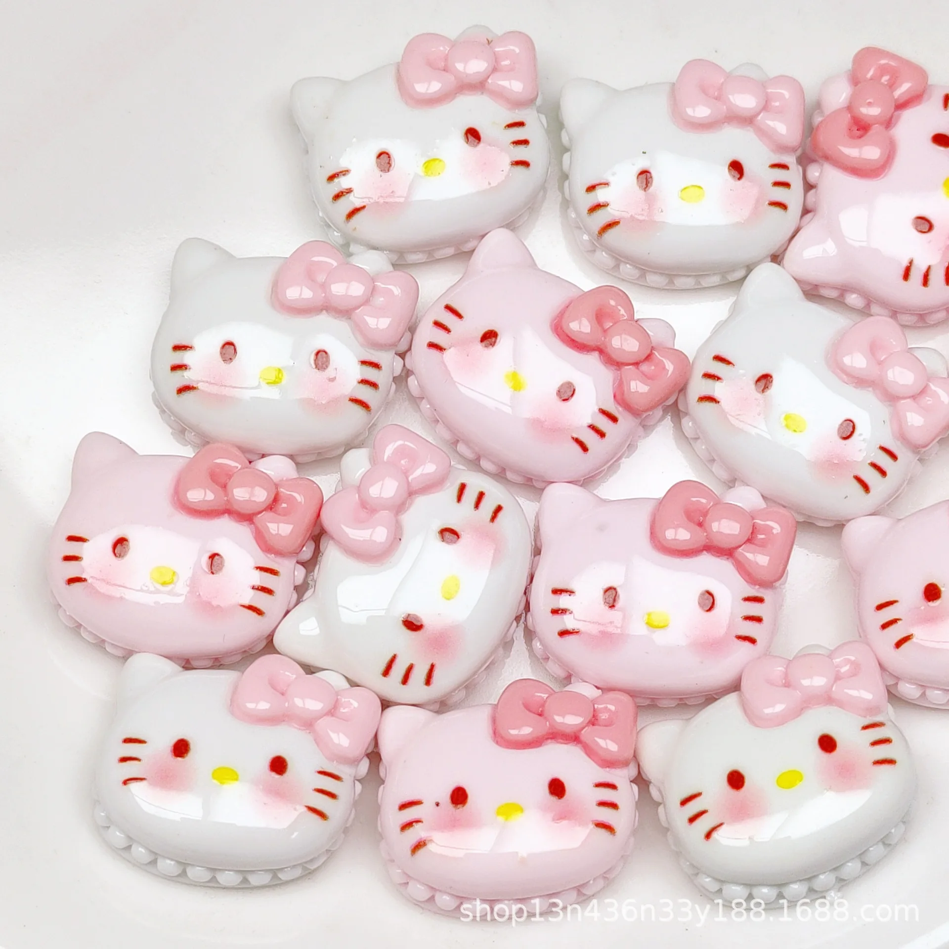 10 Pcs Cartoon Resin Cute Bright Surface Cats Style Hairpin Earrings Pendant Scrapbook Craft Diy Children's Toys Ornament Parts