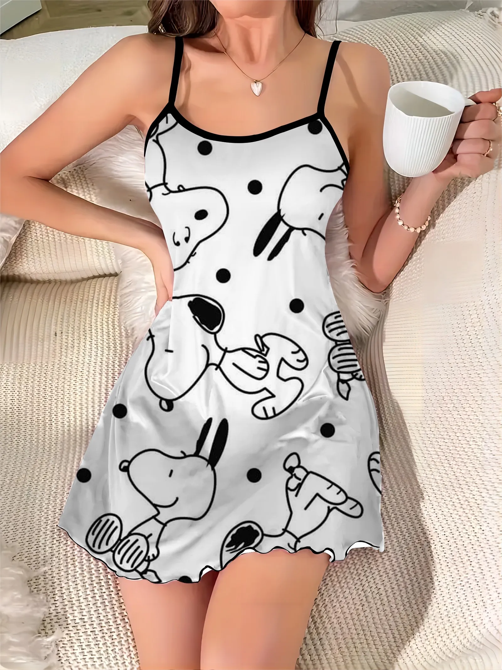 Abiti eleganti per le donne abito in raso lattuga Trim girocollo Snoopy Fashion Summer 2024 Chic Mini Sexy Trim Neck Slip Dress Home