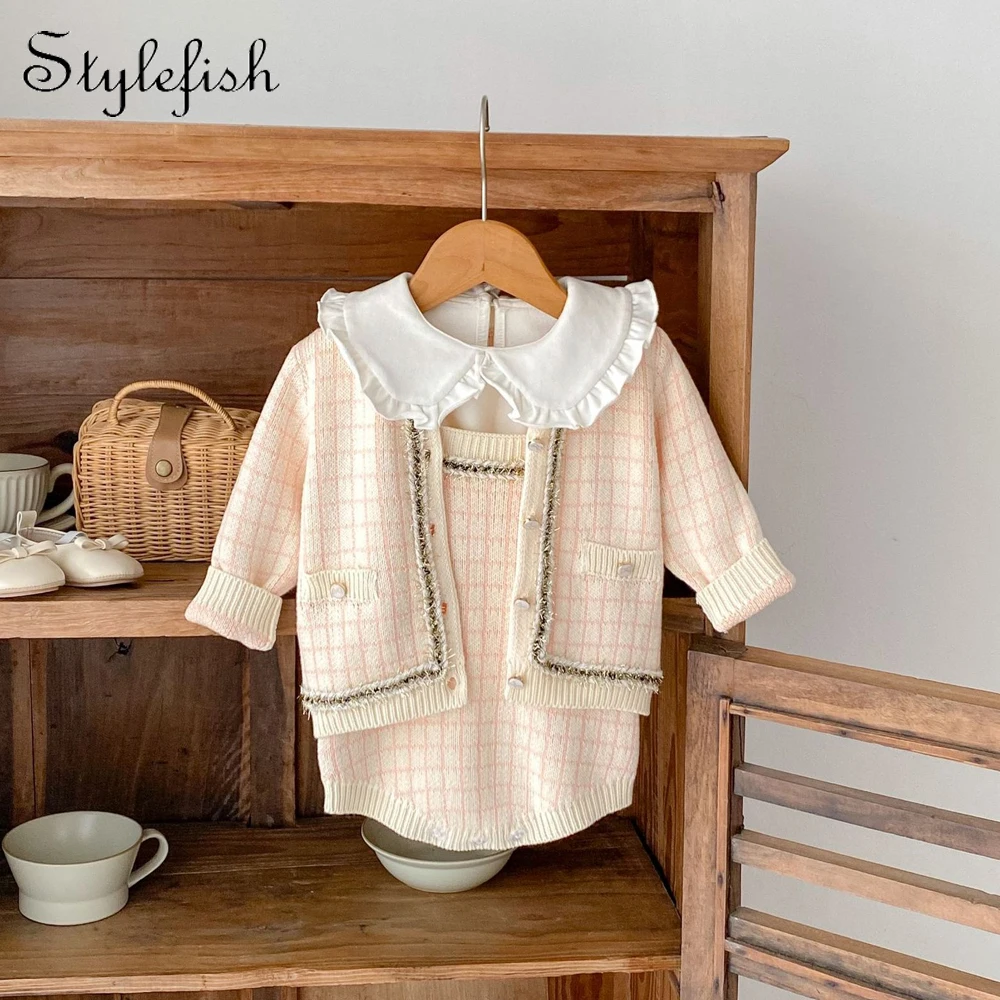 New autumn clothing for babies aged 0-3, featuring a plaid small fragrant style long sleeved sweater and jumpsuit