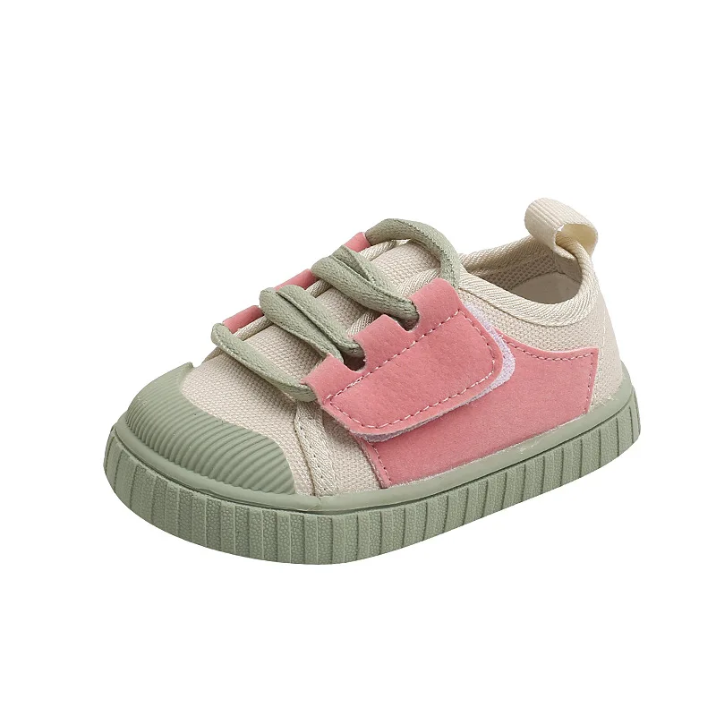 Zapatos de lona con parche para niños, zapatillas suaves de cuero genuino, color verde y rosa, transpirables, novedad de primavera, 2023